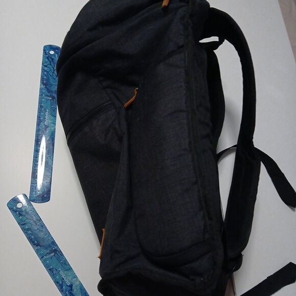NEW ERA Dark Gray/Dk Charcoal BackPack Hiking Pack Rucksack - Picture 5 of 7